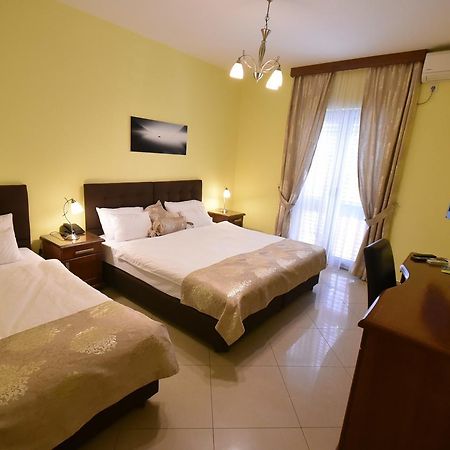 Hotel Ellena Herceg Novi Ngoại thất bức ảnh