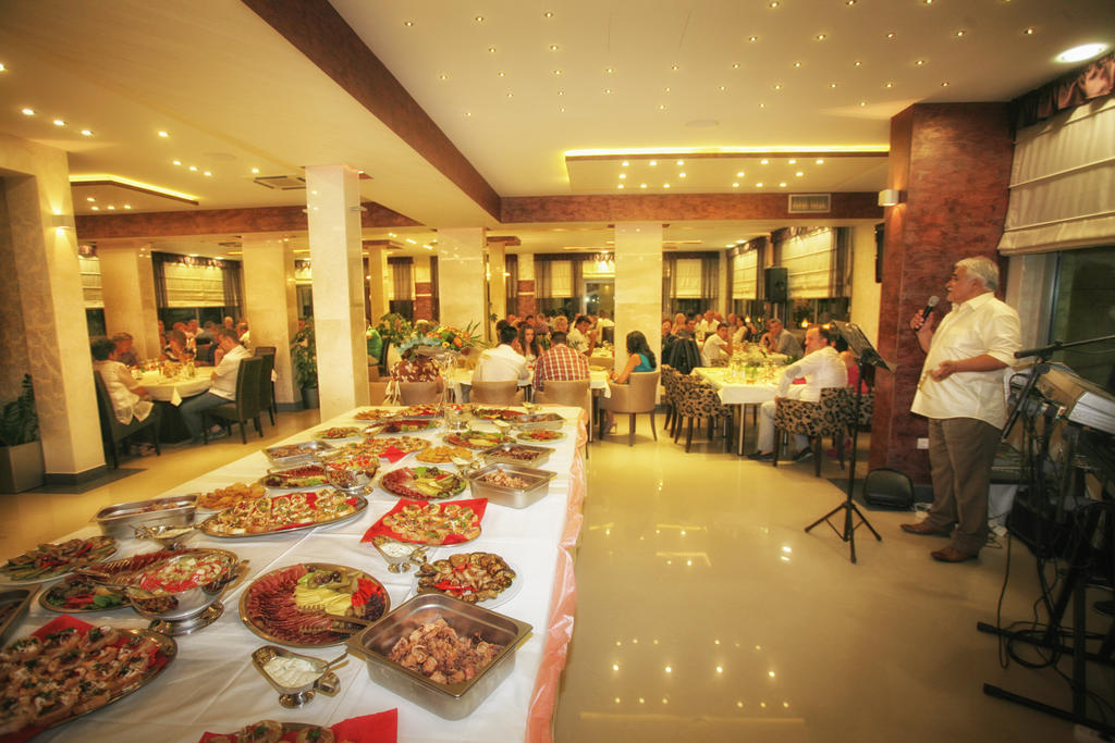 Hotel Ellena Herceg Novi Ngoại thất bức ảnh