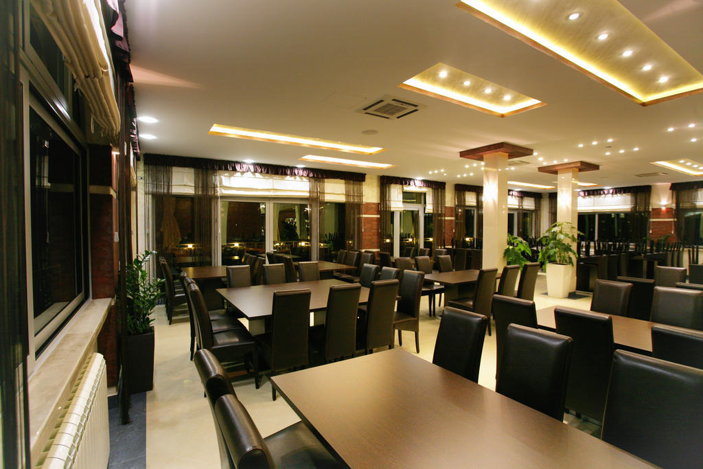 Hotel Ellena Herceg Novi Ngoại thất bức ảnh
